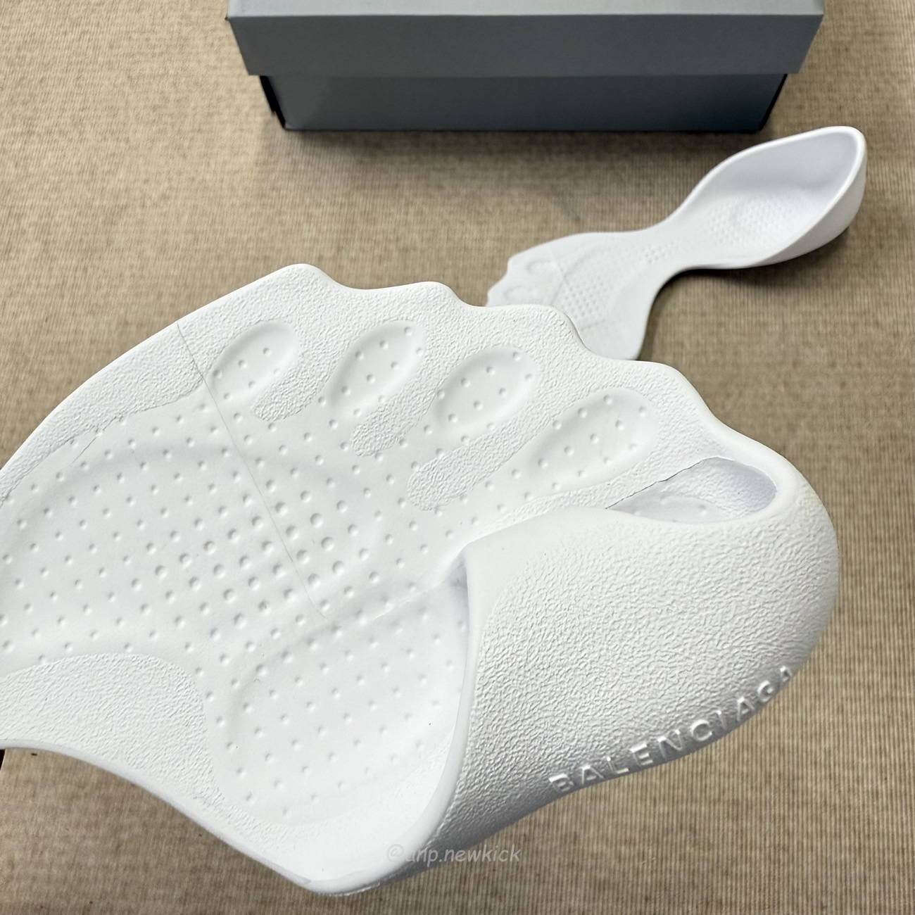 Balenciaga Sandals Zero (10) - www.newkick.vip